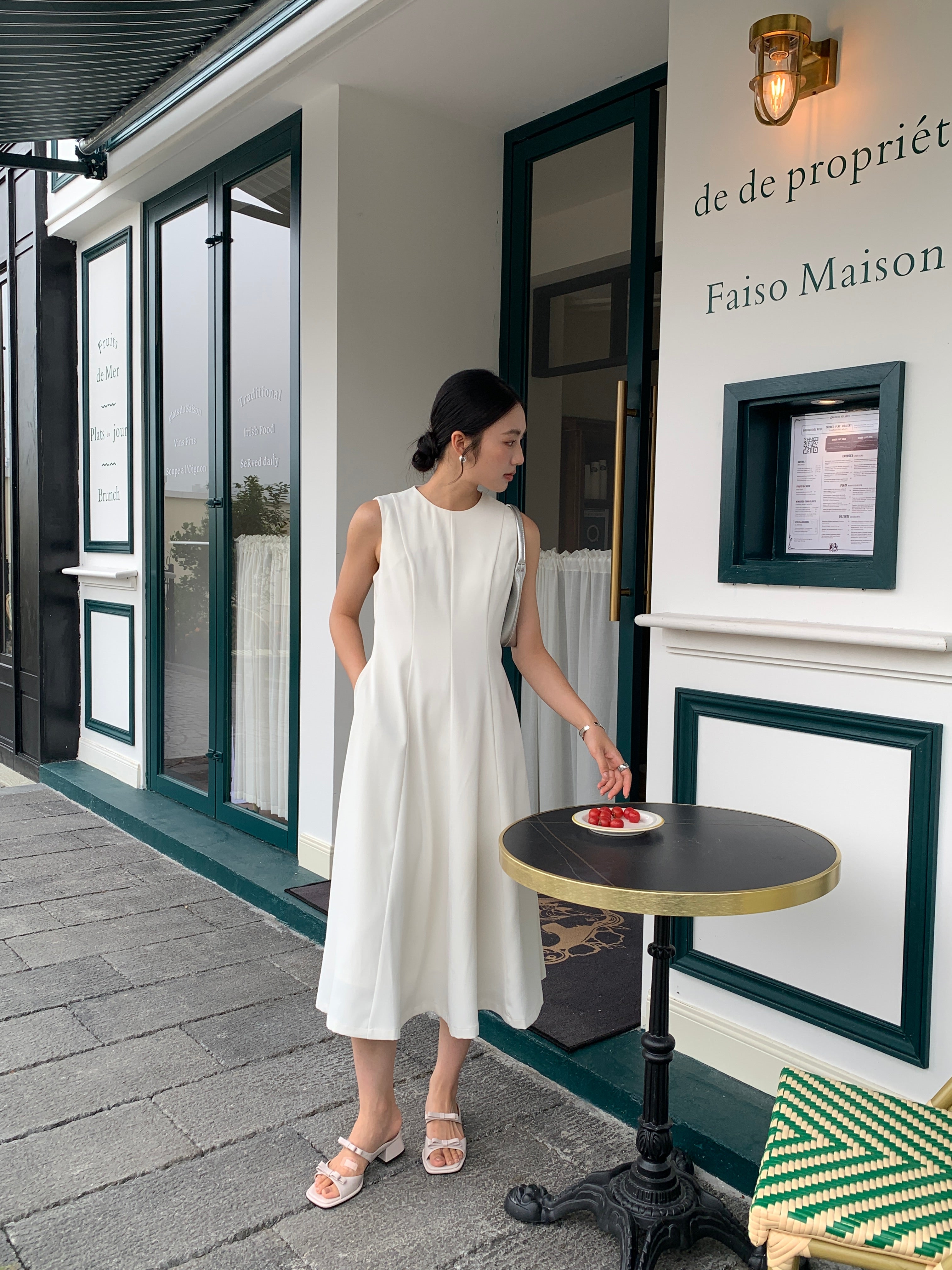 Mion dress (ready stock in black (S)/ 2 colours)