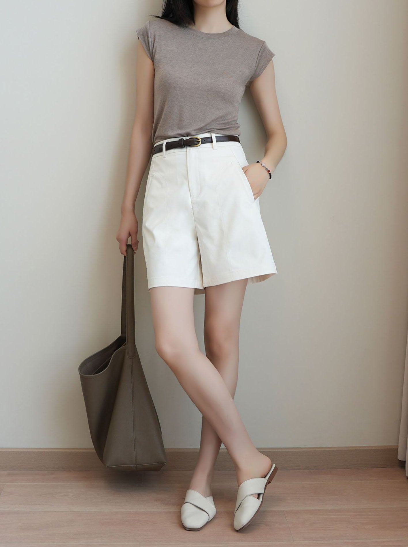 Ease bermuda shorts (preorder/ 3 colours)
