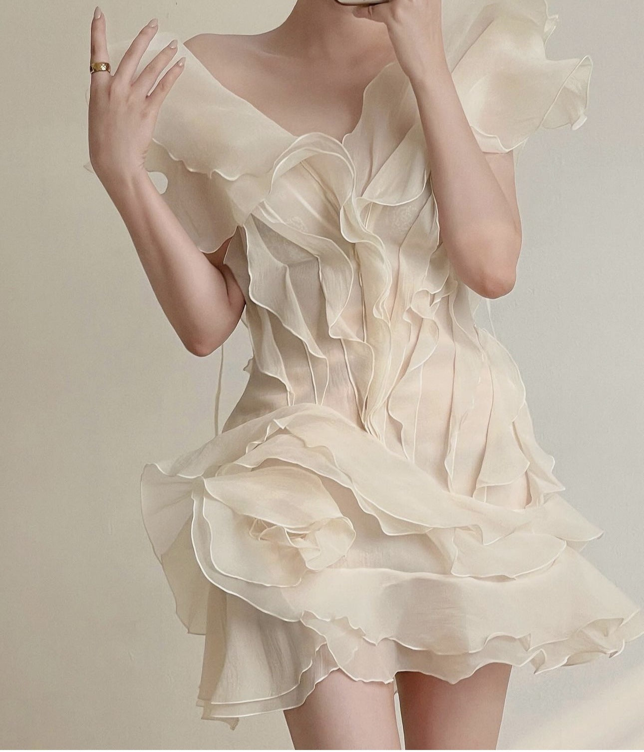 Ruffled mini dress (preorder/ 2 colours)