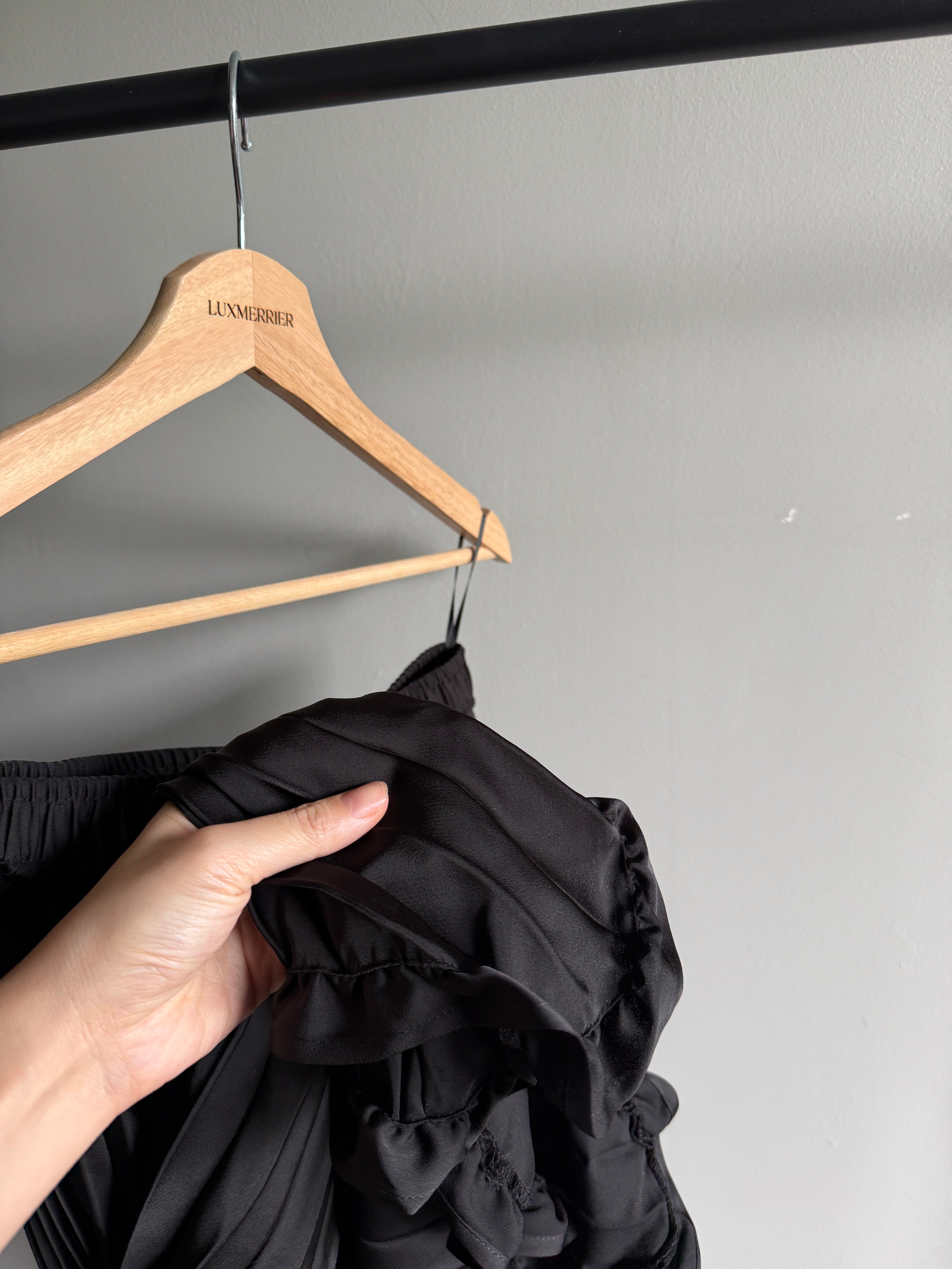 Twirl pleated skirt (preorder)