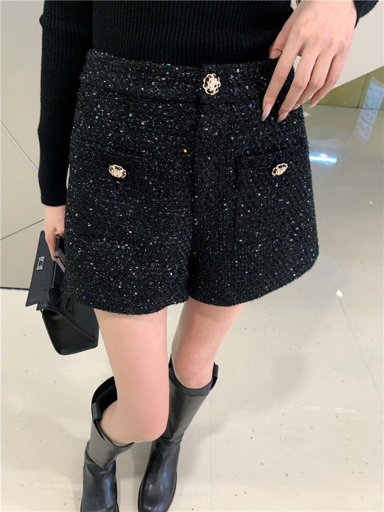 Camelia shorts (ready stock in M)