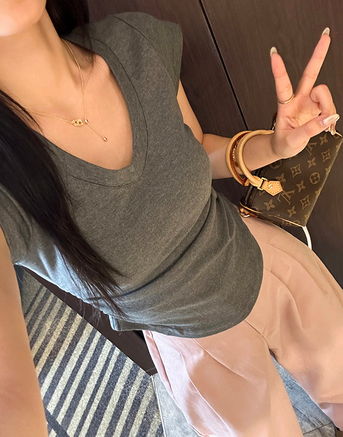 Aris top (ready stock in grey (M)/ 3 colours)