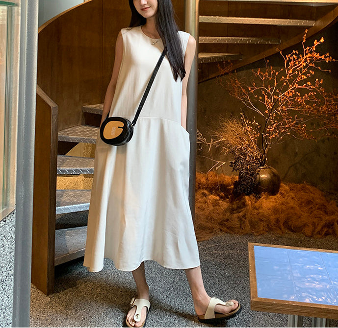 Noa minimalist dress (preorder)