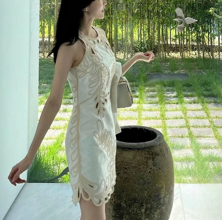 Estelle dress (ready stock in white (M)/ 2 colours)