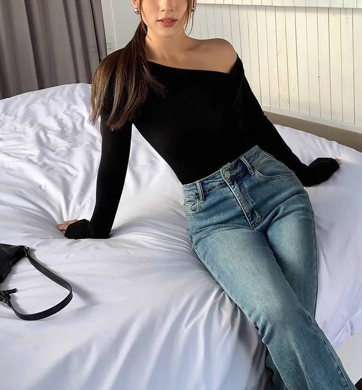 French top (ready stock in white (M)/ 2 colours)