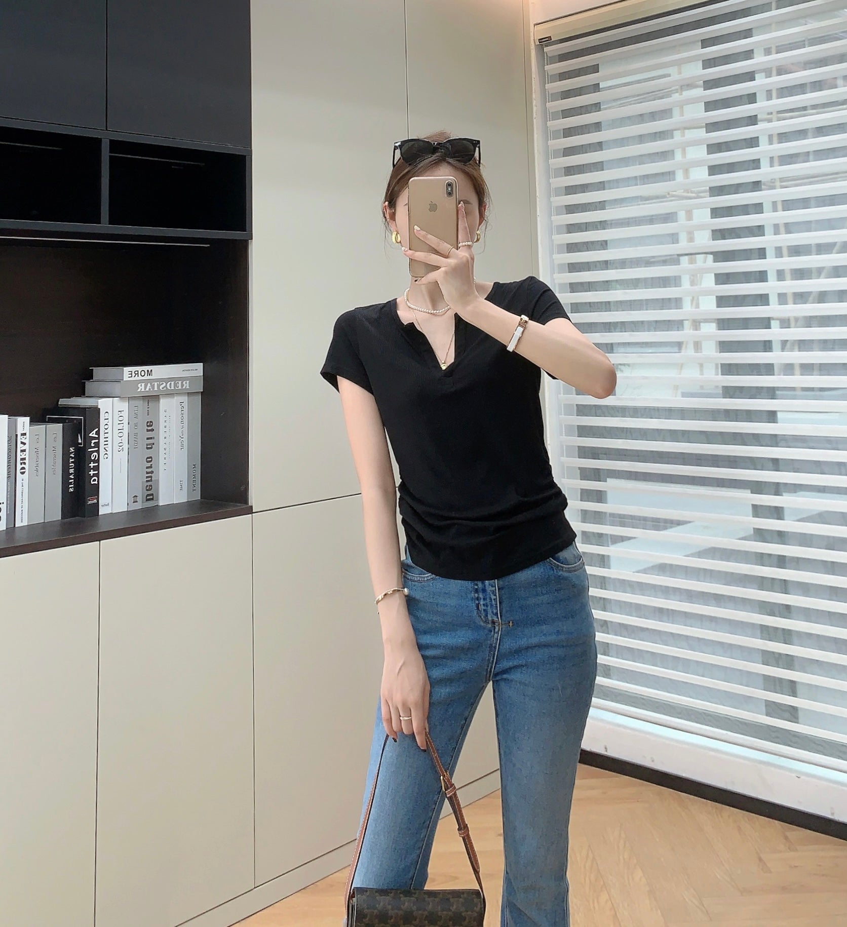 Basic Relaxed Tee (ready stock in black (S)/ 2 colours)