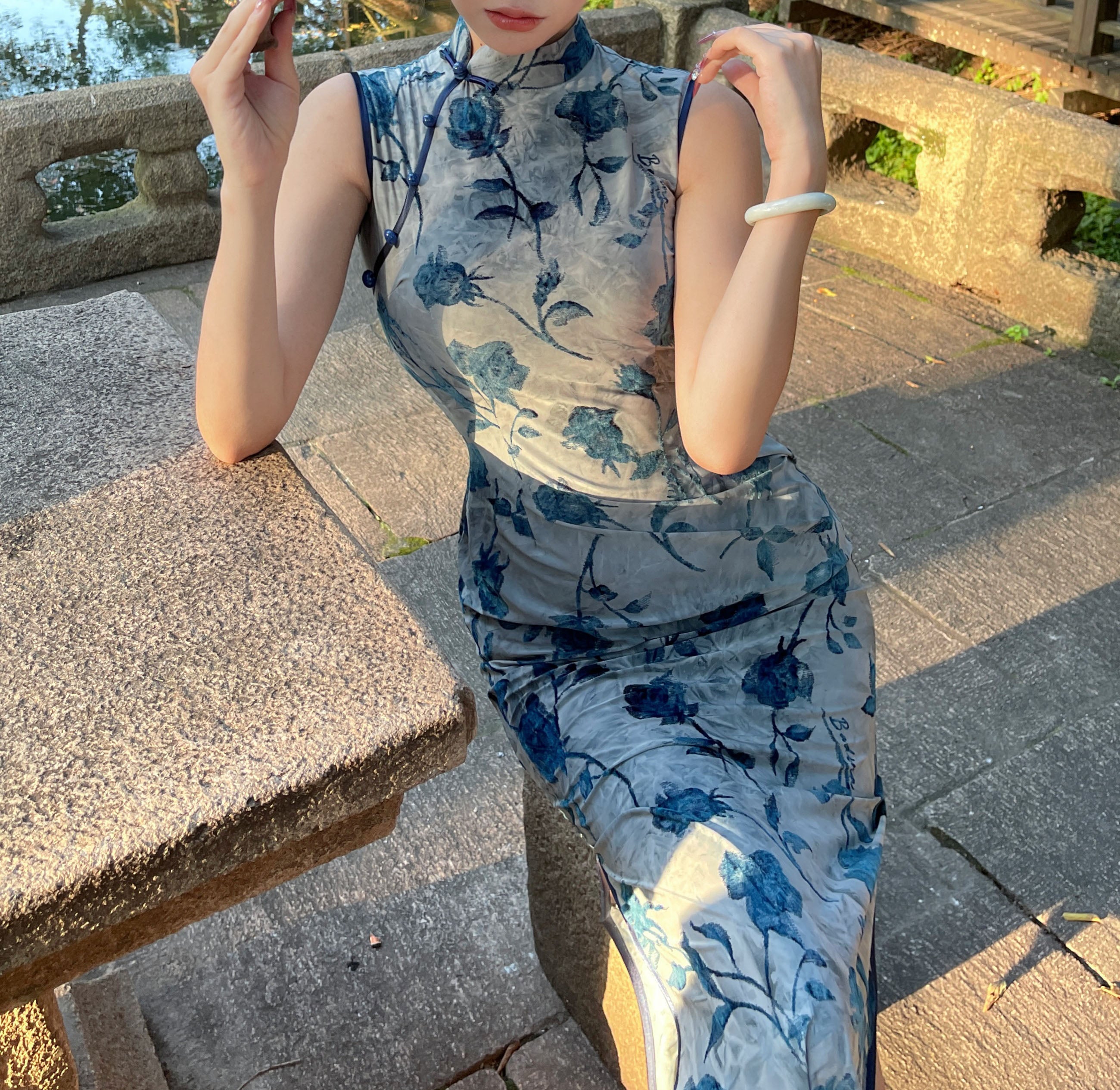 Indigo cheongsam (preorder)