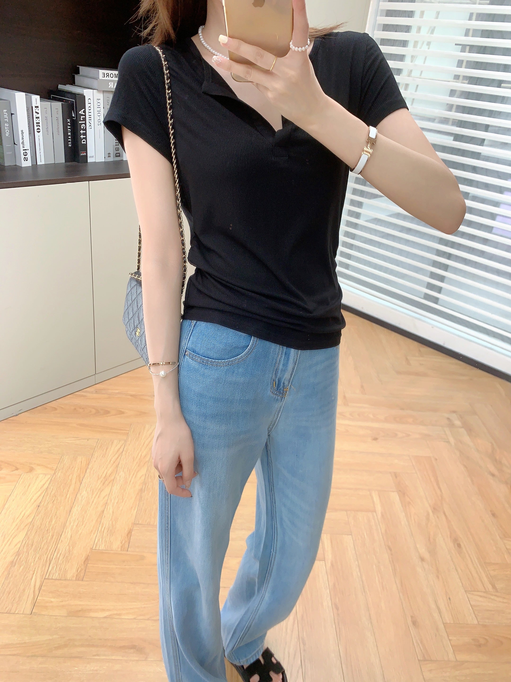 Basic Relaxed Tee (ready stock in black (S)/ 2 colours)