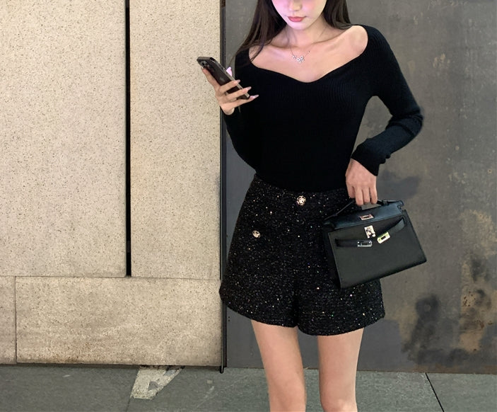 Camelia shorts (ready stock in M)