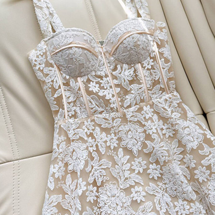 Clove dress (preorder)