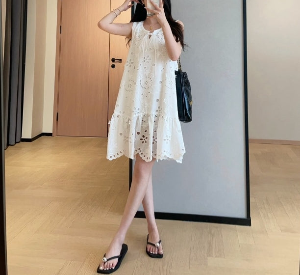 Eyelet dress (preorder)