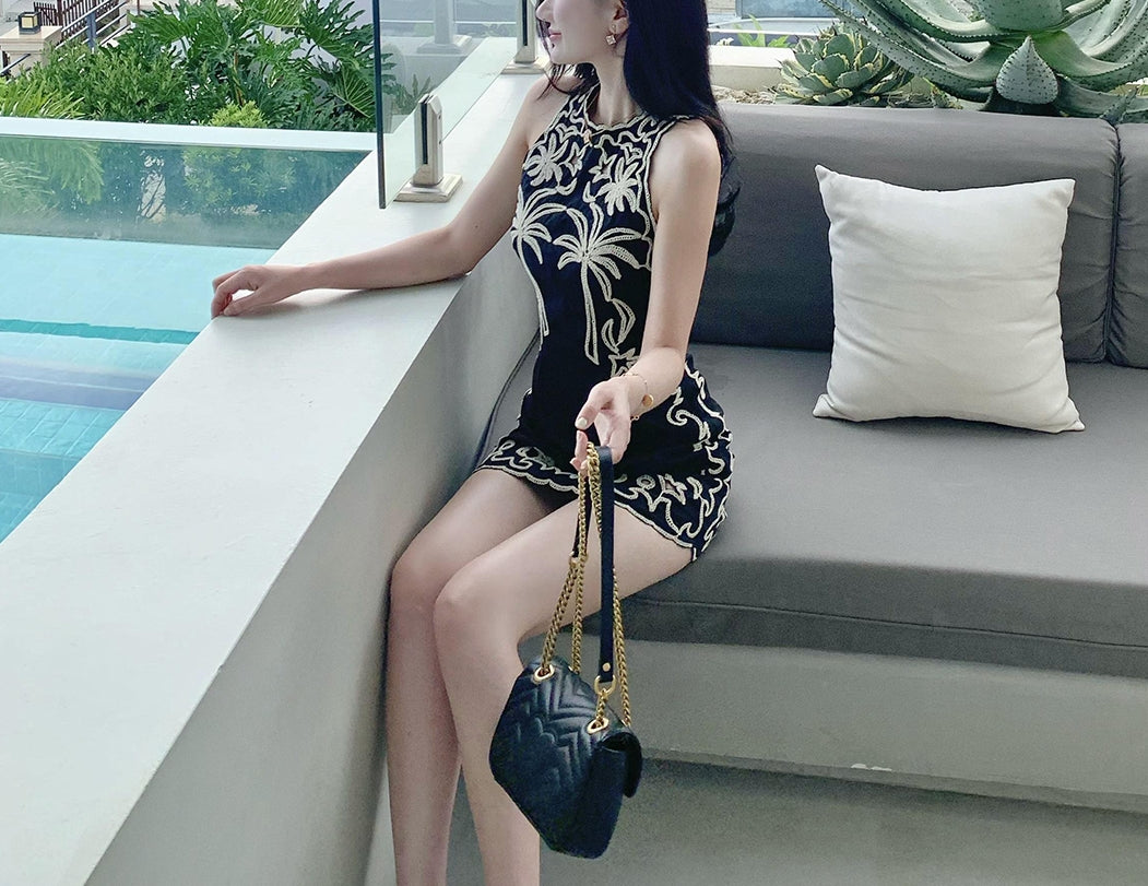 Estelle dress (ready stock in white (M)/ 2 colours)