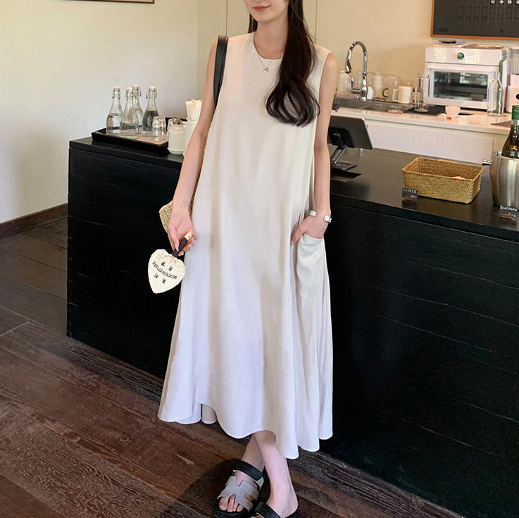 Noa minimalist dress (preorder)