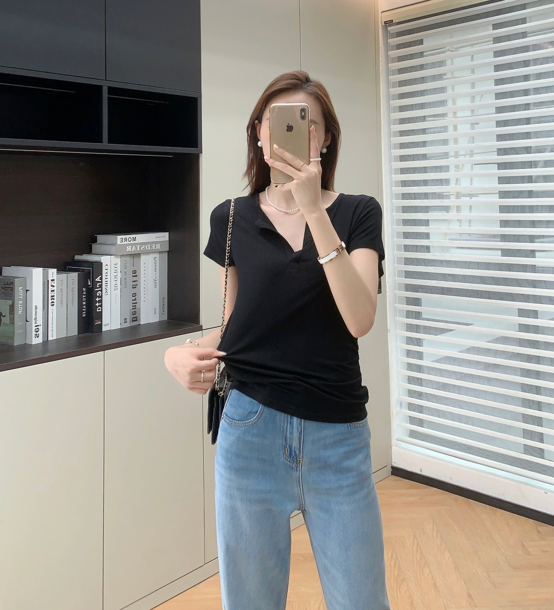 Basic Relaxed Tee (ready stock in black (S)/ 2 colours)