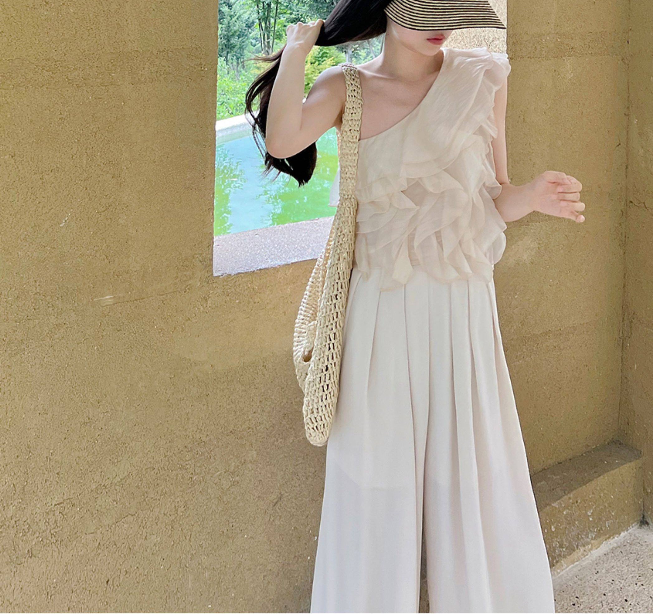 Ruffie top (preorder)