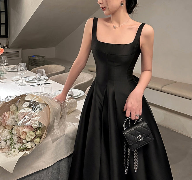 Antoinette dress (ready stock in red (2XL)/4 colours)