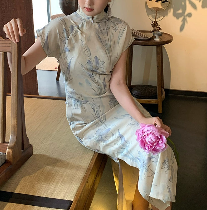 Everlett cheongsam (preorder)