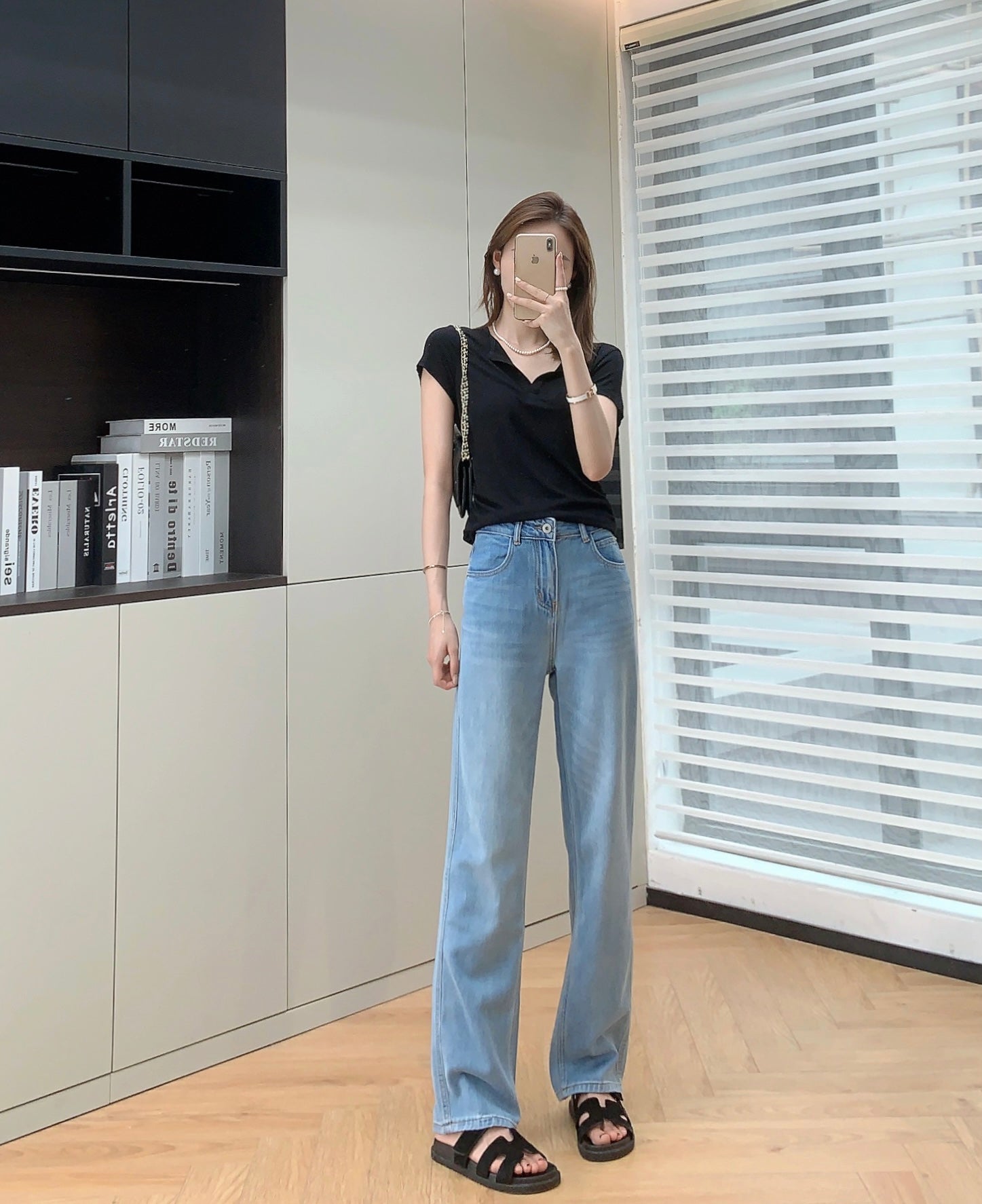 Basic Relaxed Tee (ready stock in black (S)/ 2 colours)