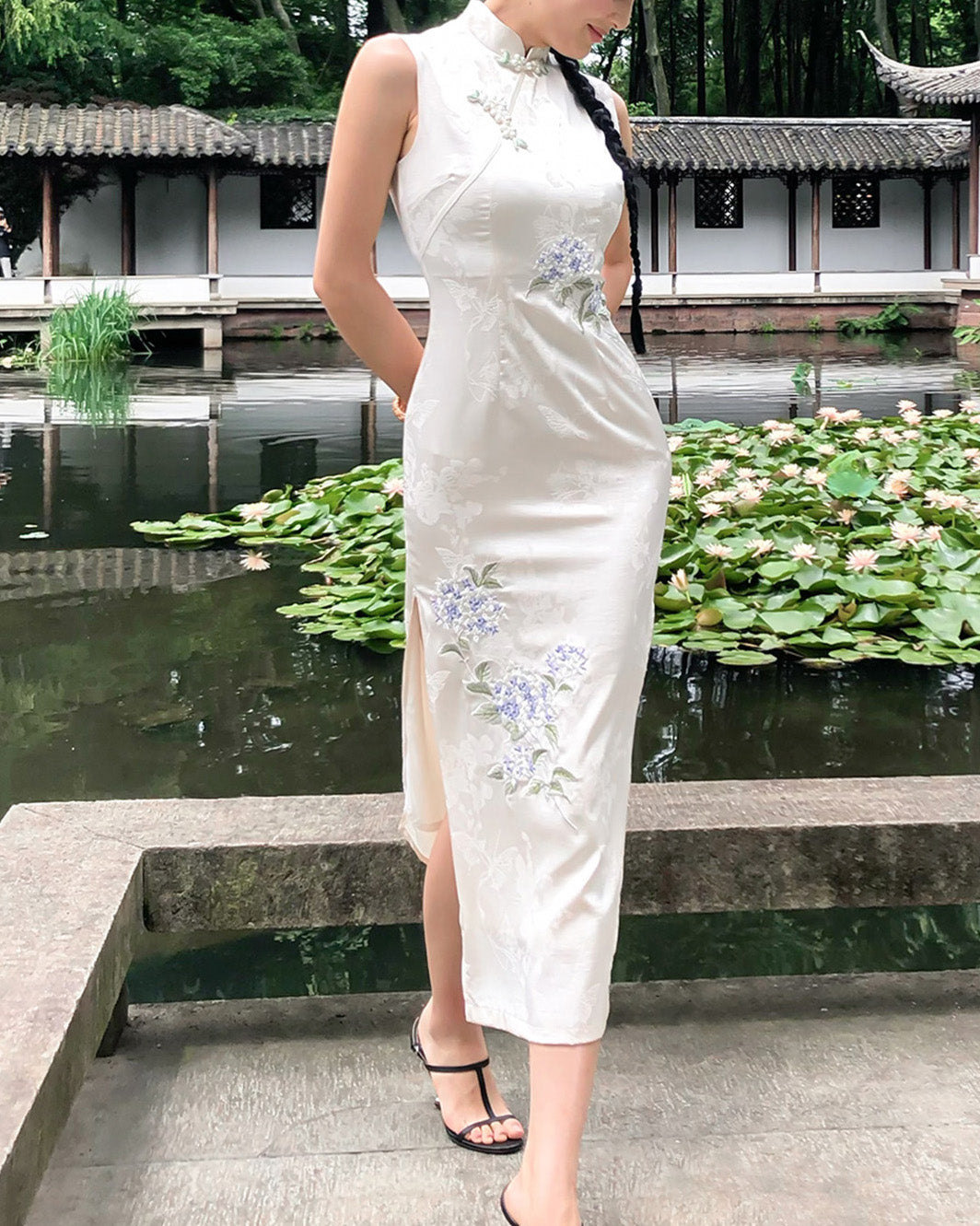Spring cheongsam (preorder)