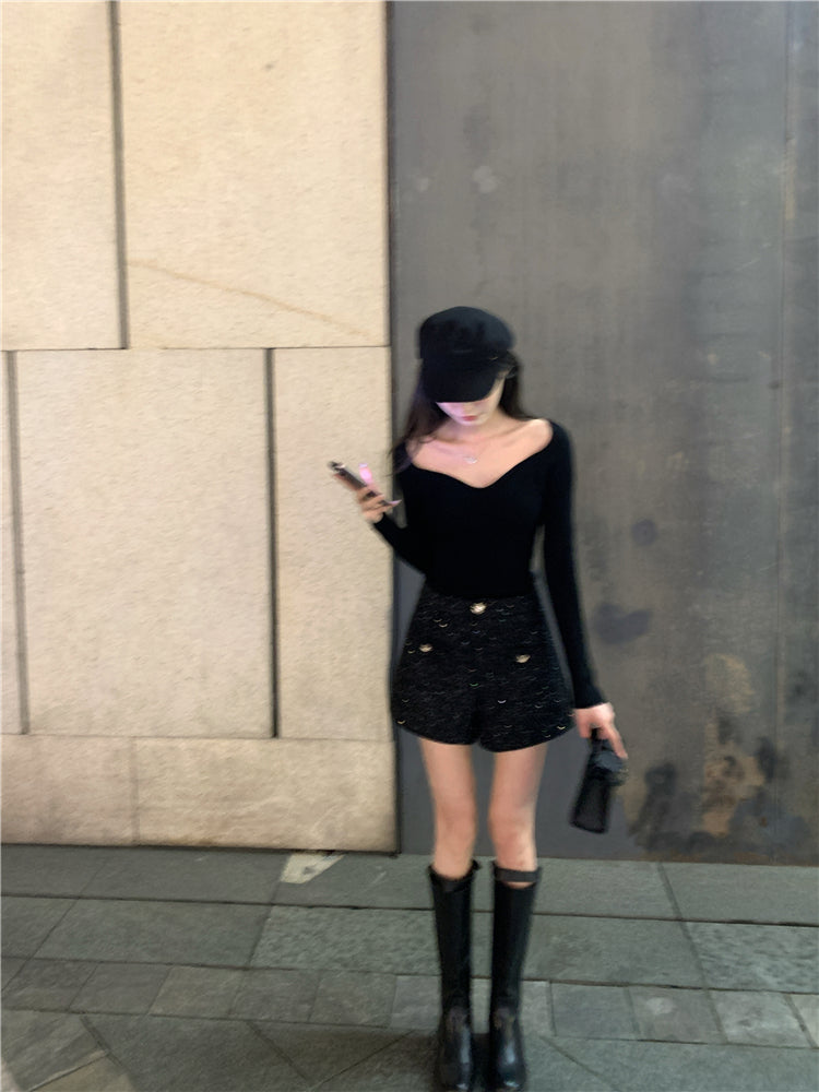 Camelia shorts (ready stock in M)