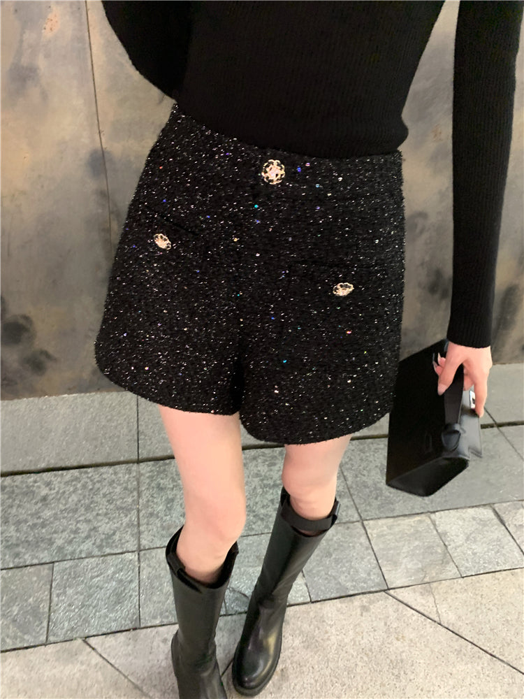 Camelia shorts (ready stock in M)