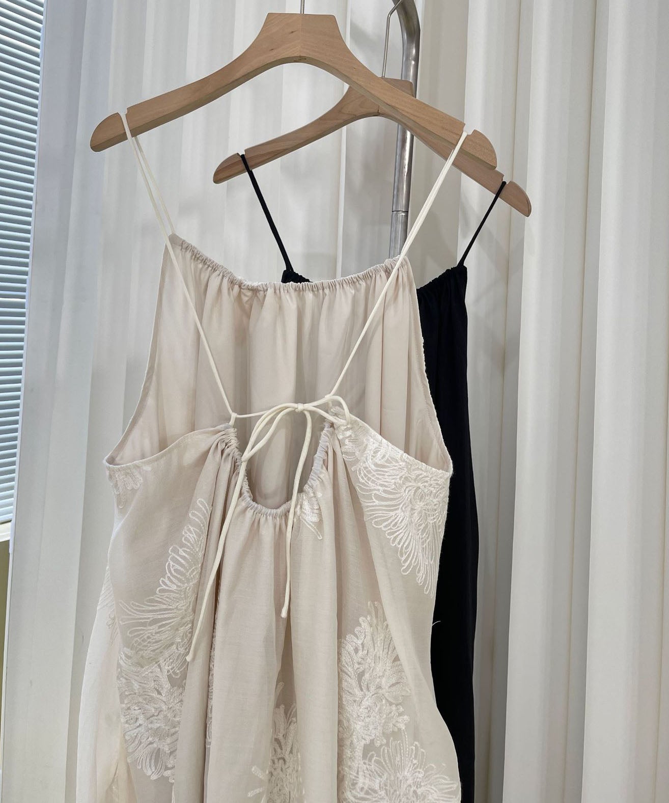 Auria dress (preorder/ 2 colours)
