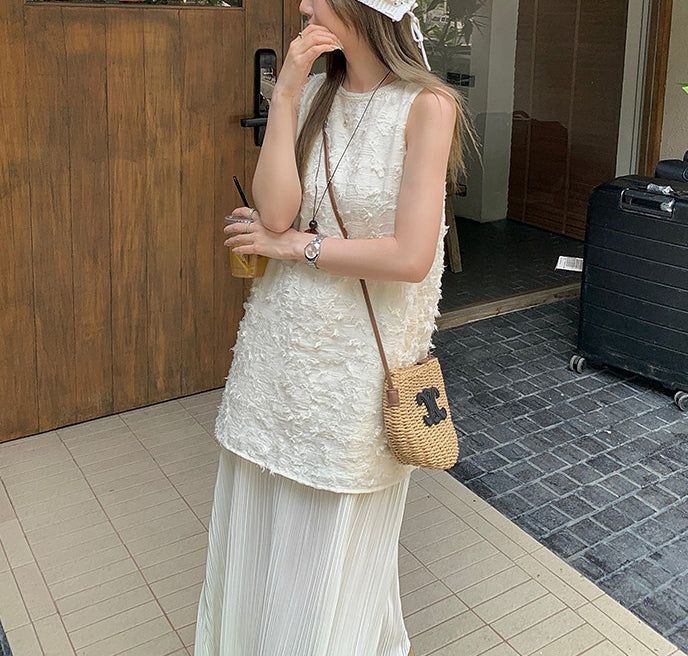 Pleats dress (preorder/ 2 colours)