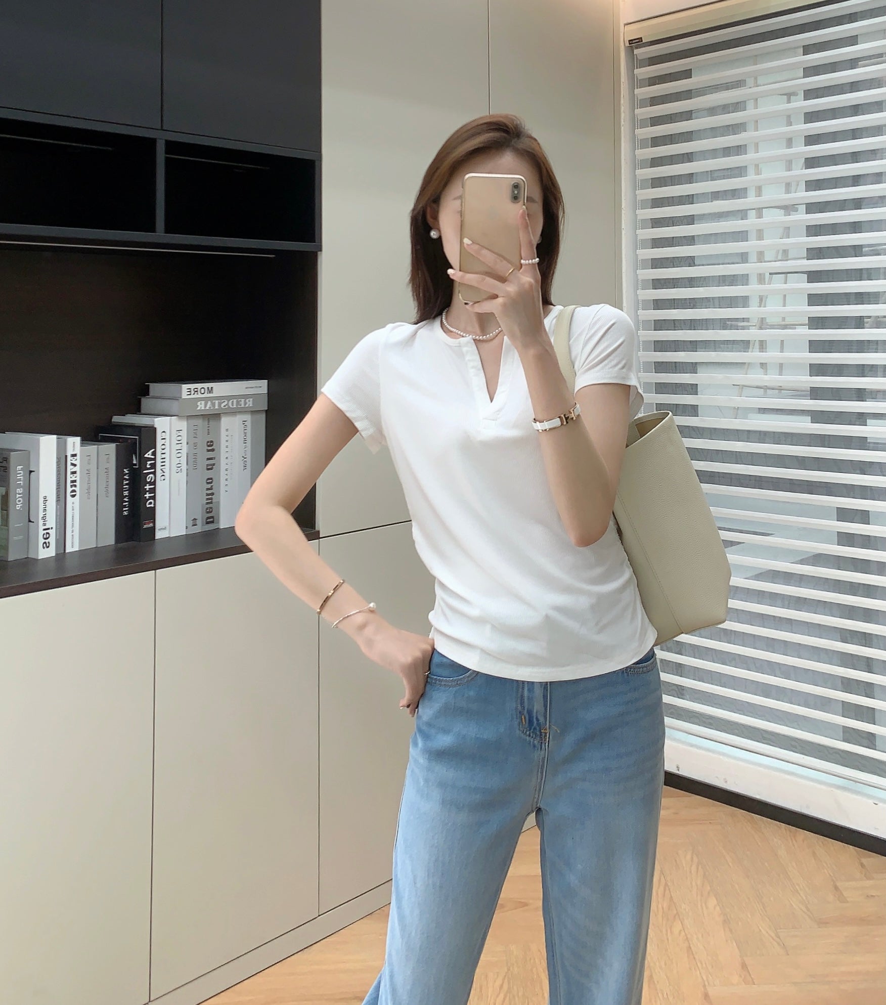 Basic Relaxed Tee (ready stock in black (S)/ 2 colours)