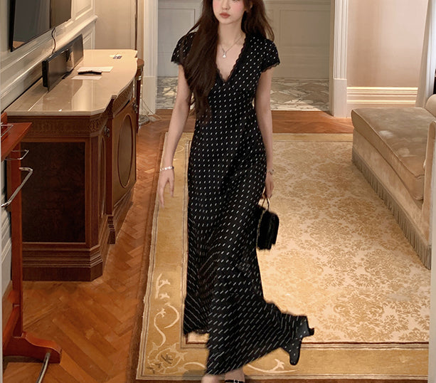 Slip polka dress (ready stock in black (S)/ 2 colours)