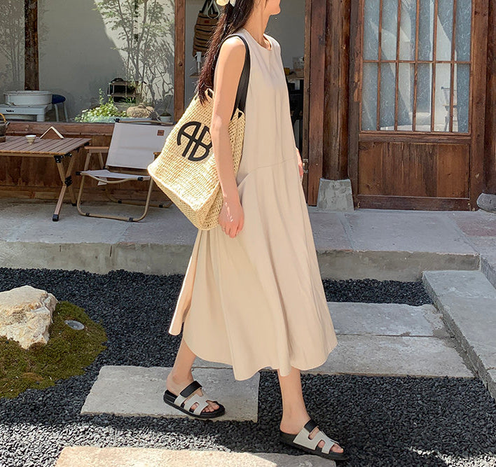 Noa minimalist dress (preorder)