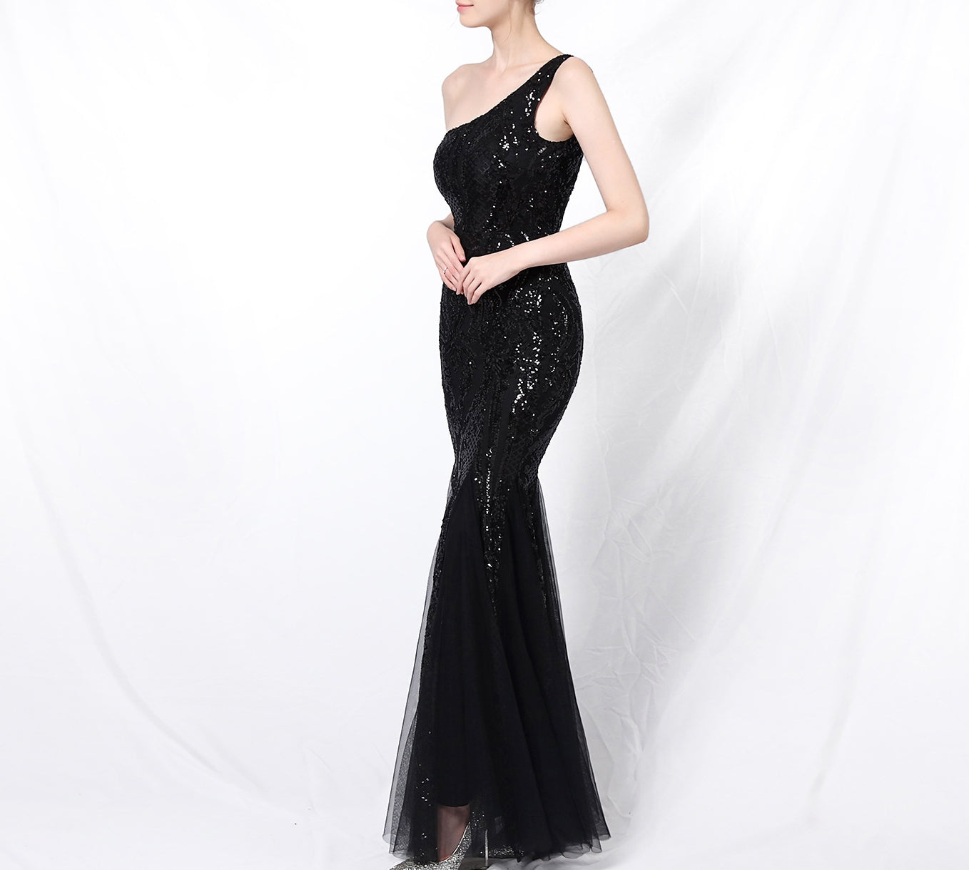 Pharell Toga Gown (preorder/ 2 colours)