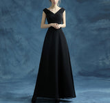 Genovia off shoulder gown (ready stock in M)