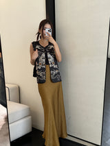 Embossed oriental skirt (preorder/ 2 colours)