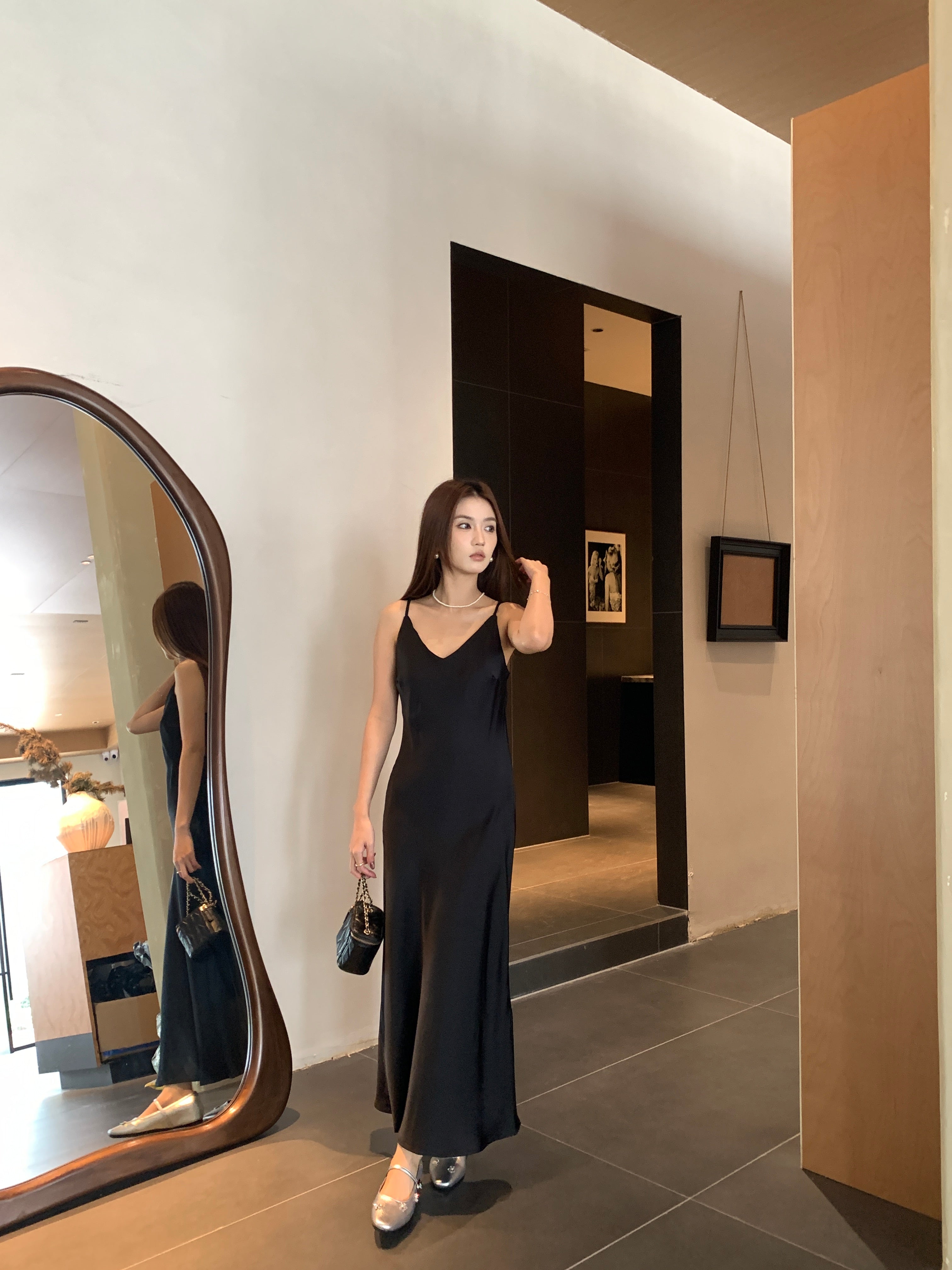 Base satin dress (ready stock in black (M)/ 3 colours)