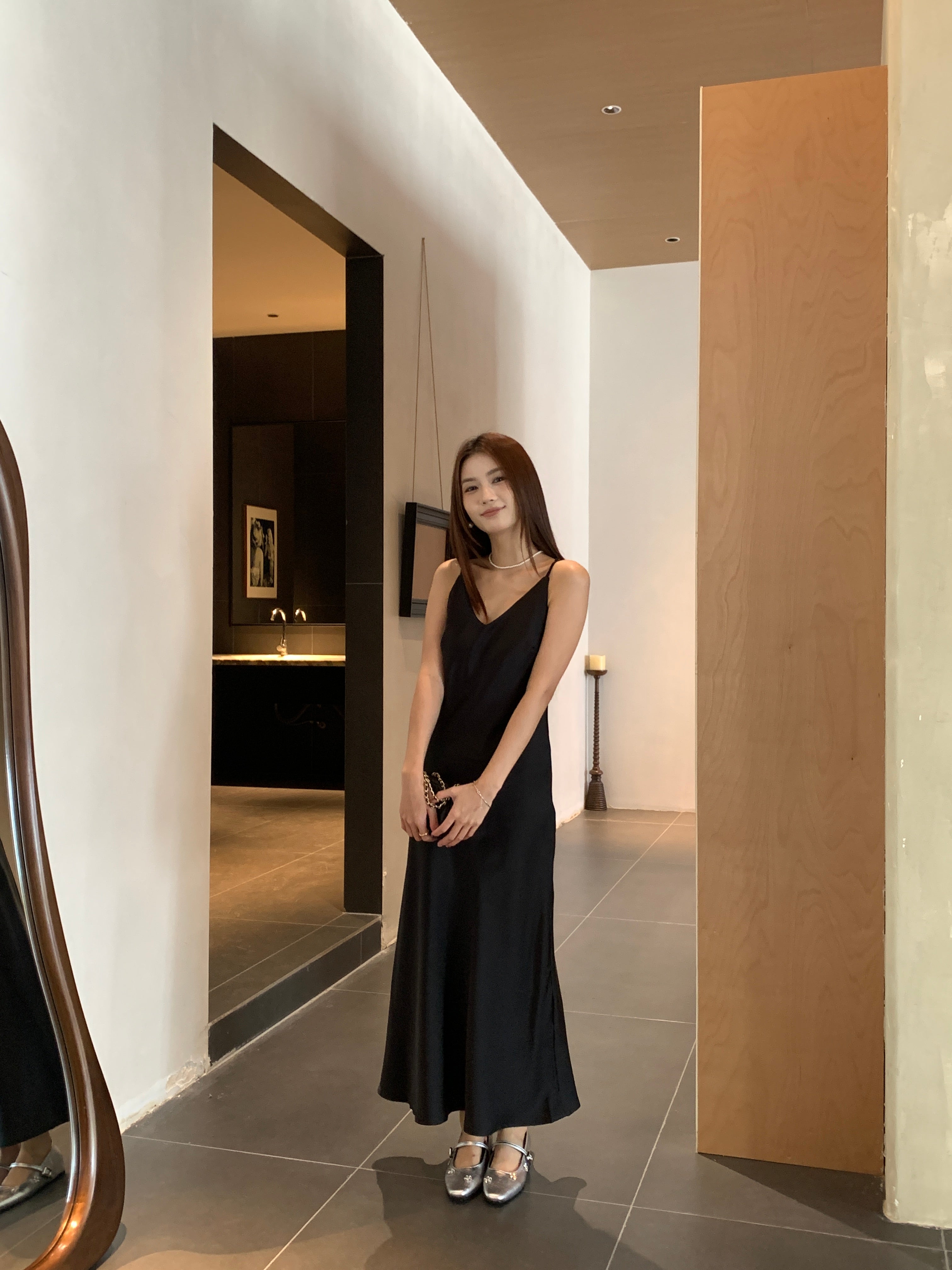 Base satin dress (ready stock in black (M)/ 3 colours)