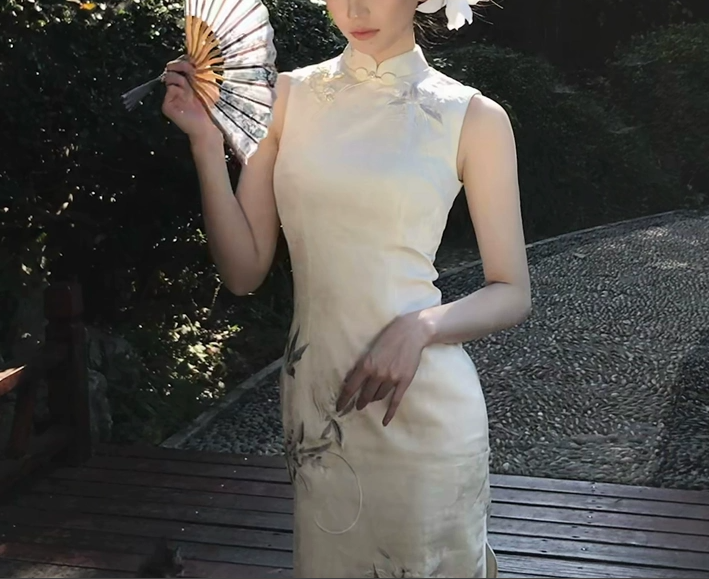 Brielle cheongsam (preorder/ 2 colours)