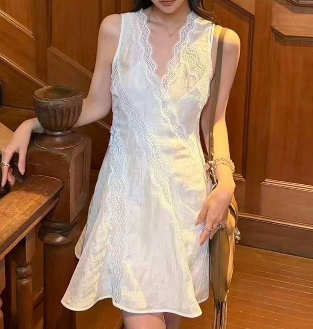 Vesper lace dress (preorder)