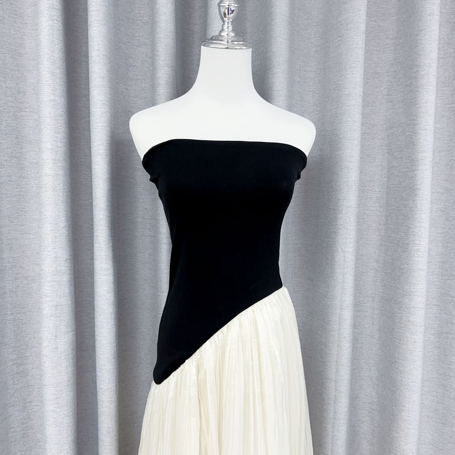 Monochrome maxi dress (preorder)