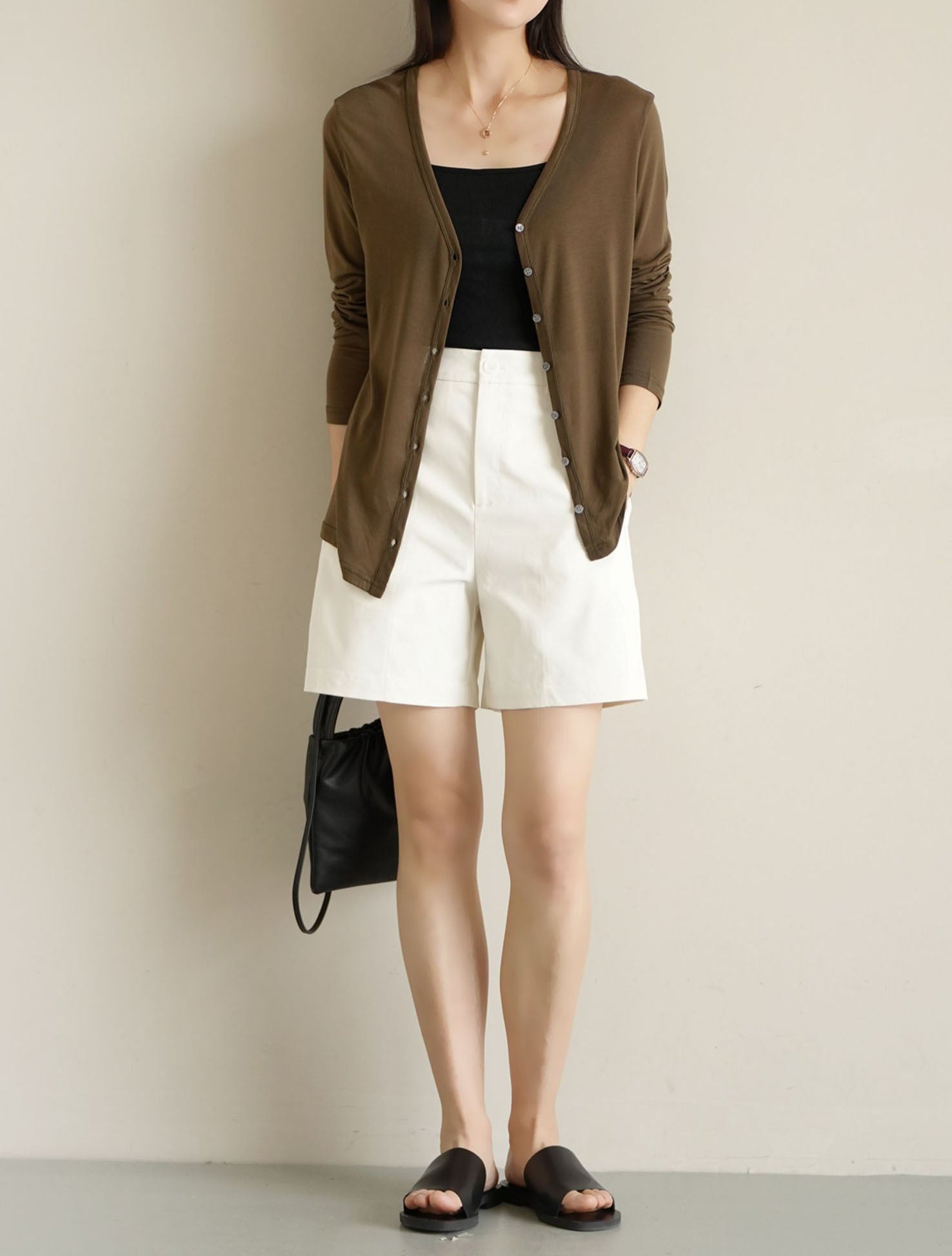 Ease bermuda shorts (preorder/ 3 colours)