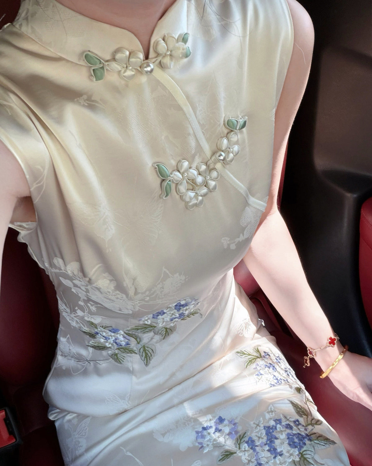 Spring cheongsam (preorder)