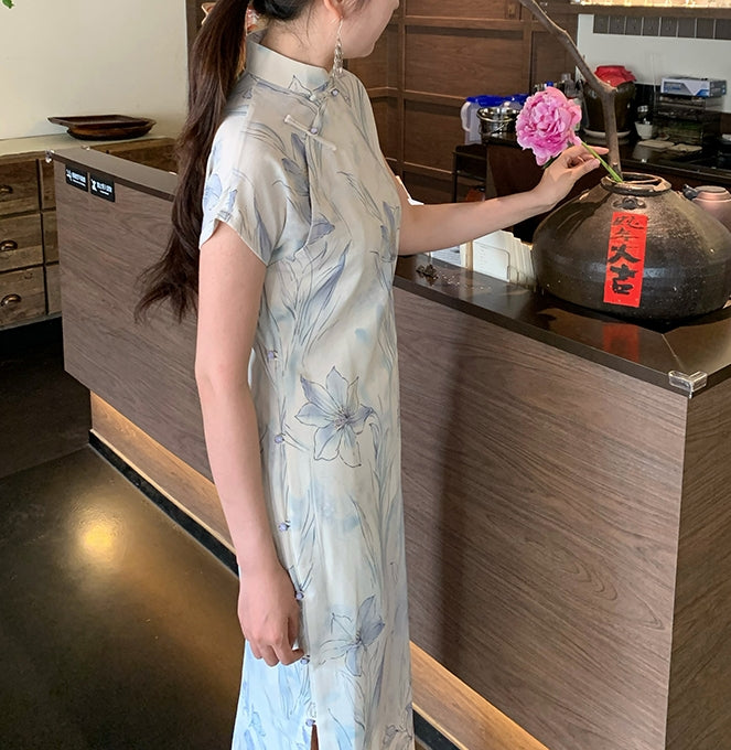 Everlett cheongsam (preorder)