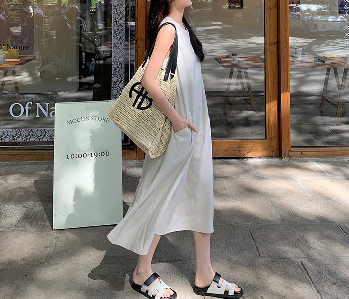 Noa minimalist dress (preorder)