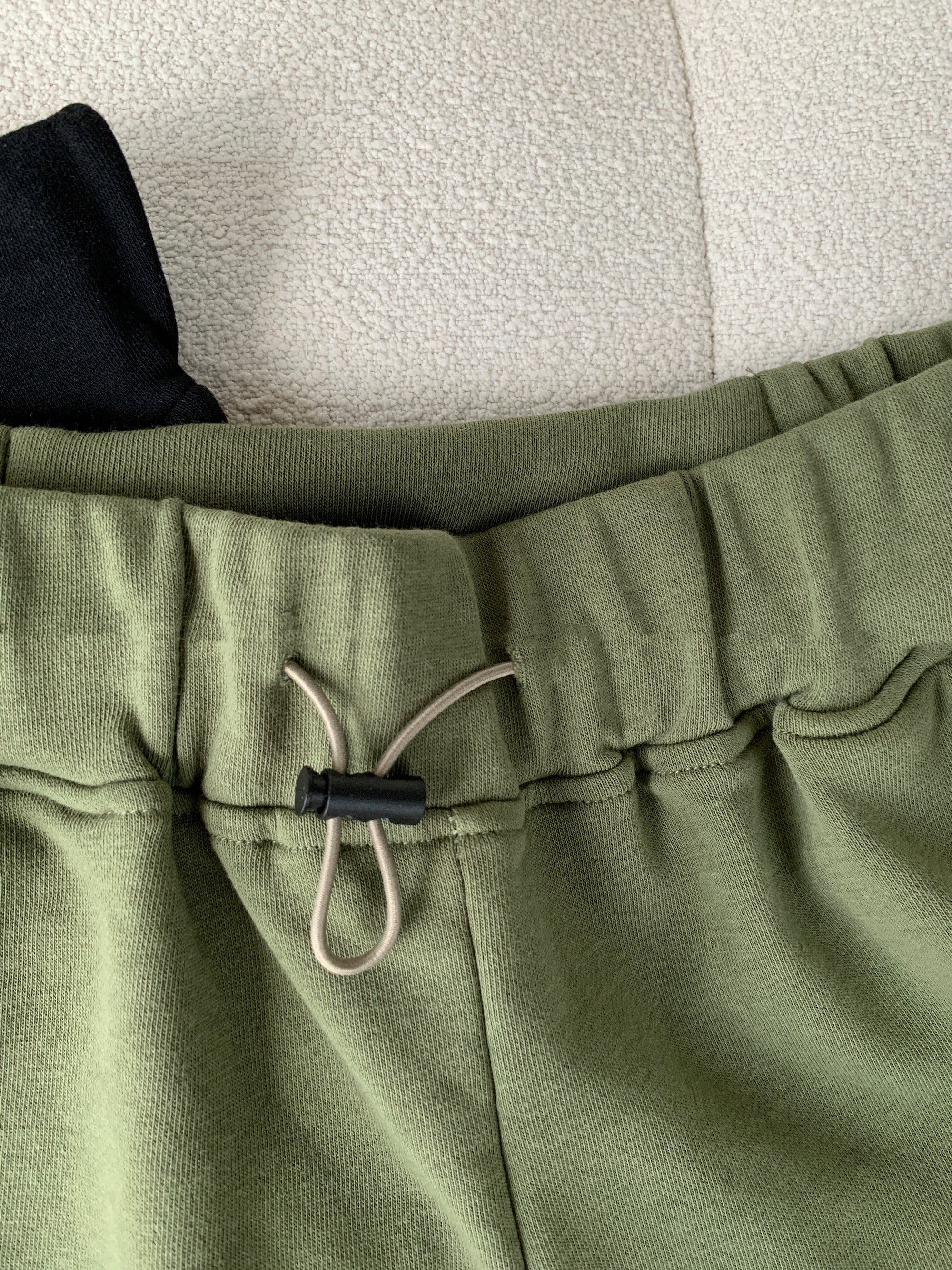 Kazu shorts (preorder/ 2 colours)