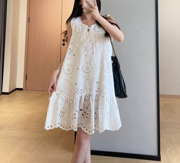 Eyelet dress (preorder)