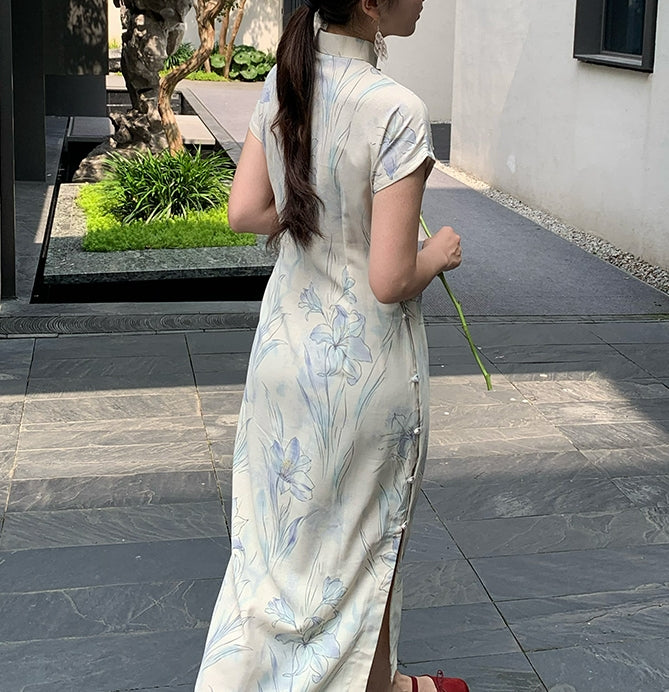Everlett cheongsam (preorder)