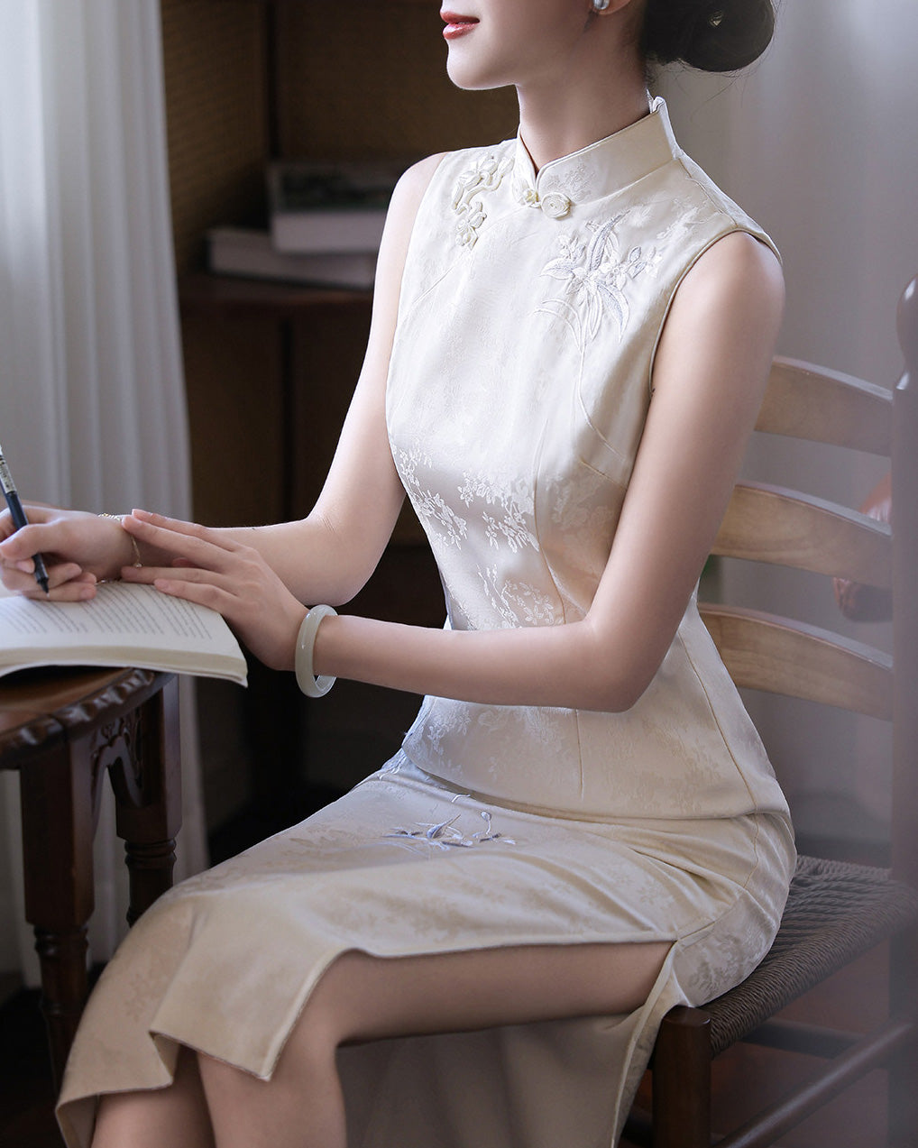 Brielle cheongsam (preorder/ 2 colours)