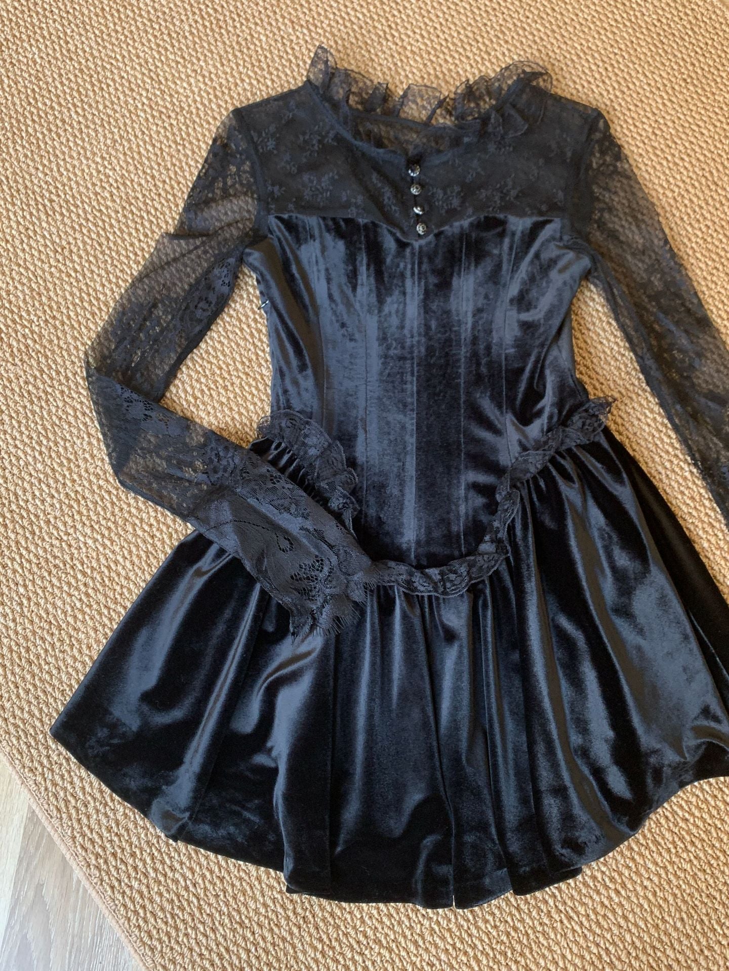 Victoria dress (preorder)