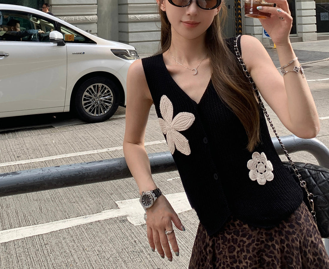 Florie patch top (preorder/ 2 colours)