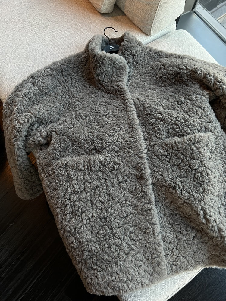 Midi wool jacket (preorder/ 2 colours)