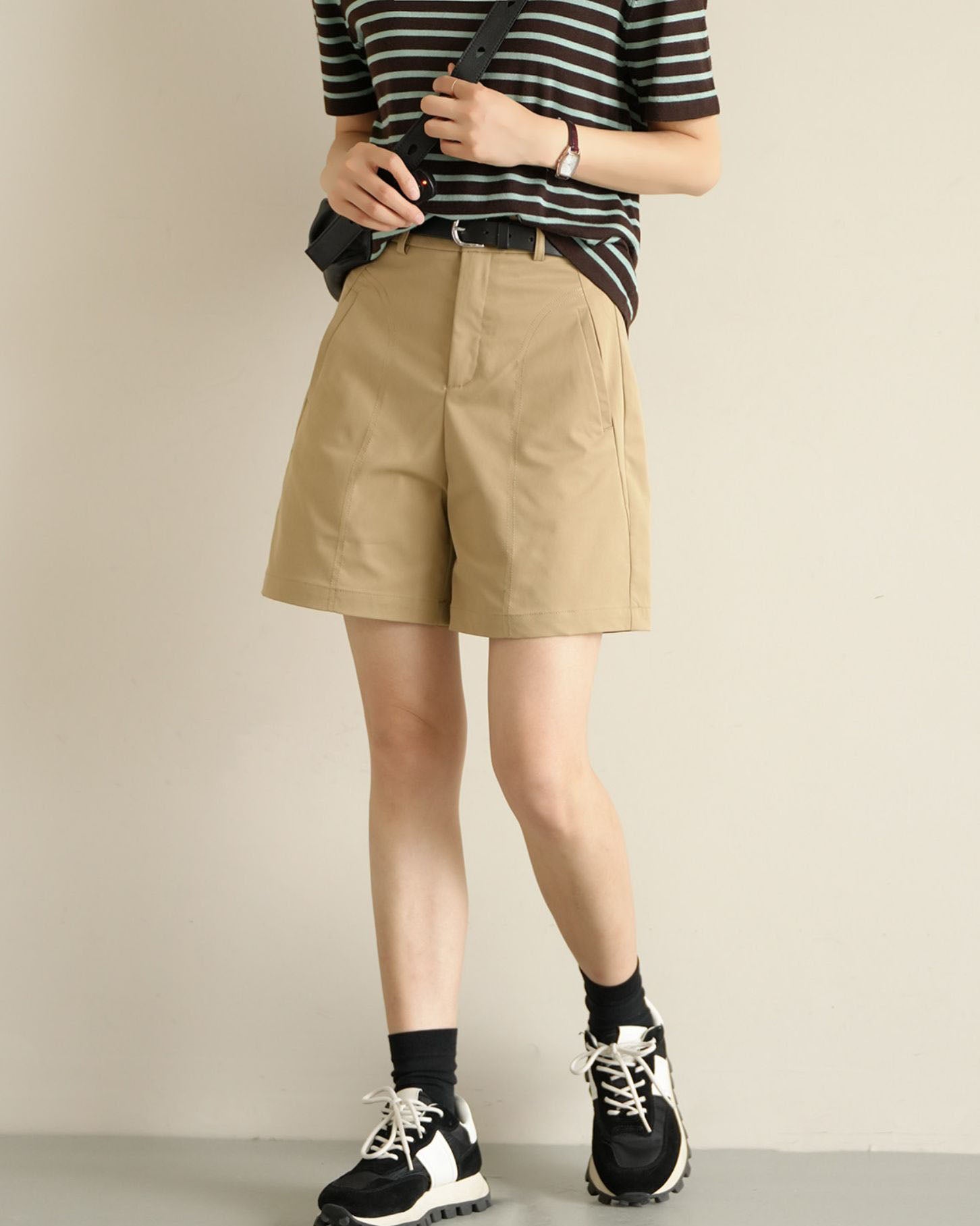 Ease bermuda shorts (preorder/ 3 colours)
